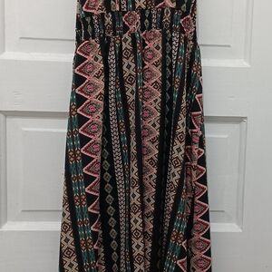 Bohemian Maxi Dress with Geometric Patterns